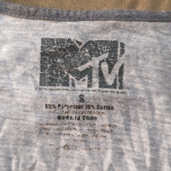 Woman. Size small unique lace trim floral pattern MTV tank top - Picture 3 of 4